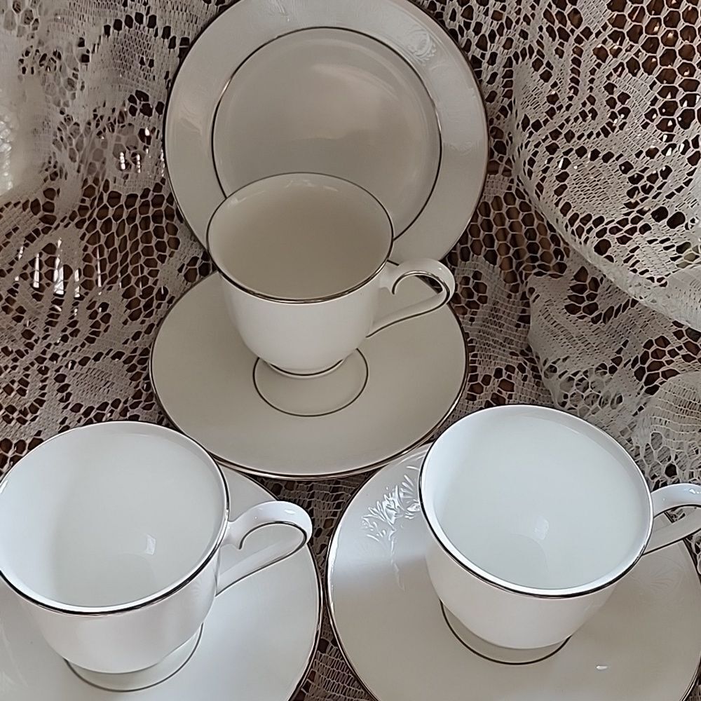 Lenox Fine china Debut Collection 'Hannah' Platinum